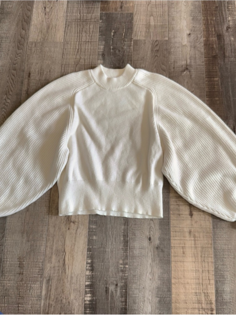 Scoop -Women's White Balloon Sleeve Sweater - Classic Crewneck XS